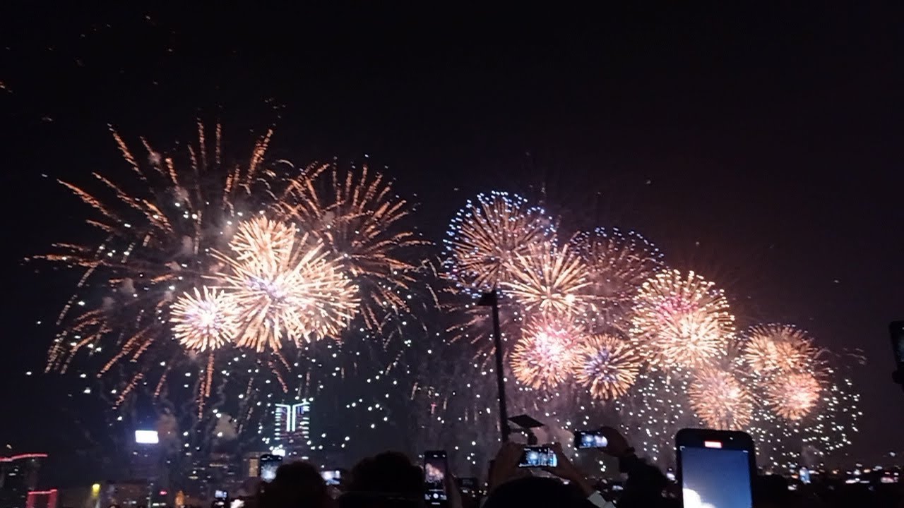 NONTON KEMBANG API TAHUN BARU 2024 DI ADMIRALTY || HAPPY NEW YEAR 2024 ...