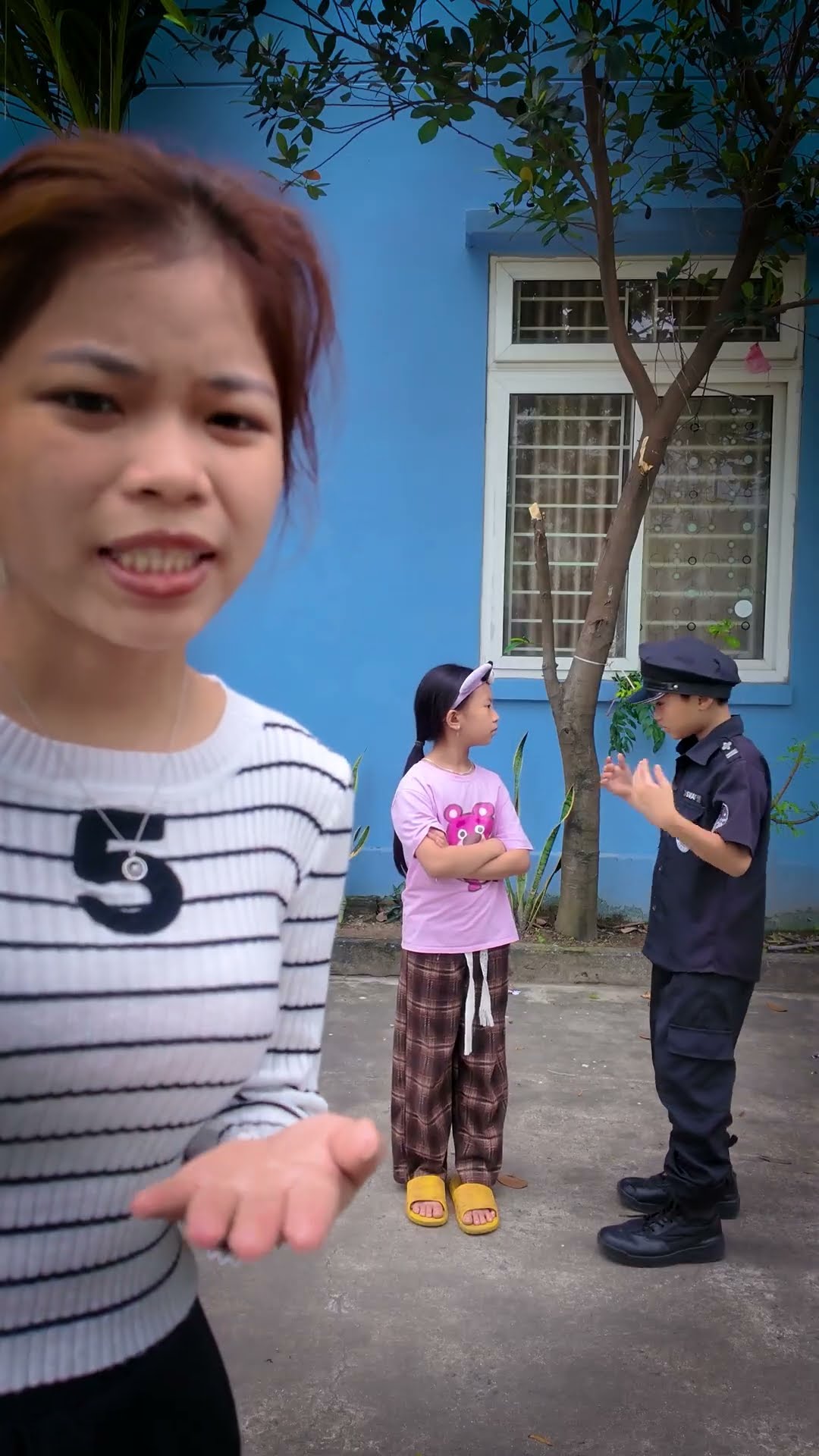 ACC - Họ Đang Thay Phiên Nhau  Giải Quyết || They Are Taking Turns To Solve It. #funny #troll
