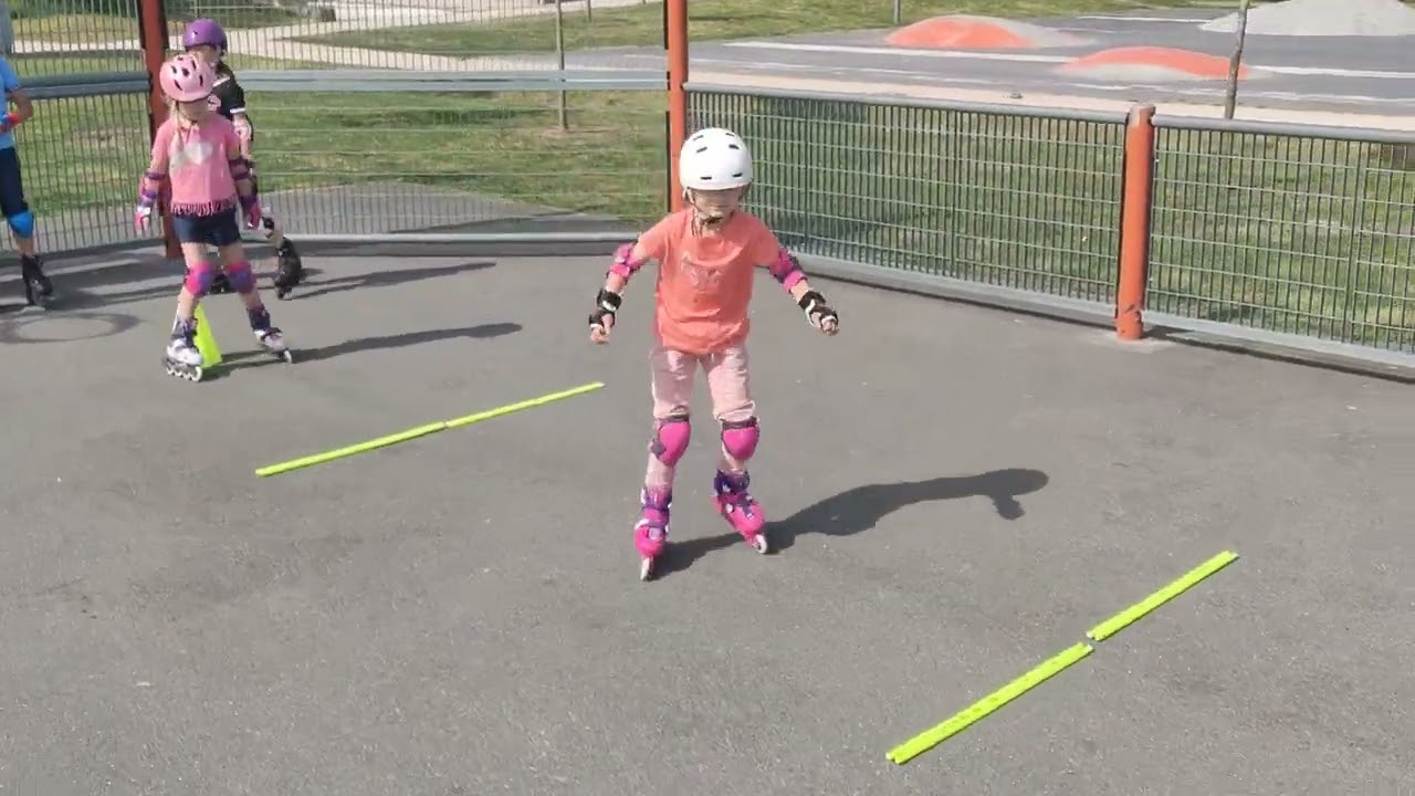 Relais Roller ( Rapidité, coordination, motricité, jeu, esprit d'équipe, solidarité )