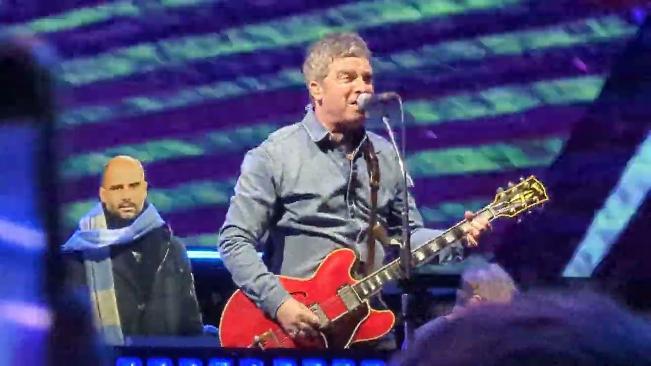 Oasis Live - Little By Little - Rogers Stadium, Toronto (Aug. 24, 2025)