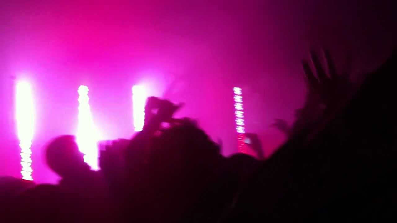 SLEIGH BELLS Riot Rhythm LIVE in Toronto YouTube