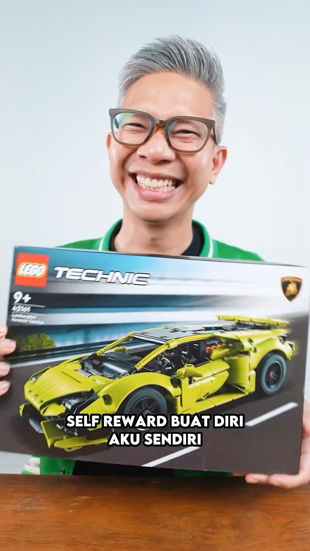 BUKA HADIAH AKHIR TAHUN DARI DIRI AKU SENDIRI!!