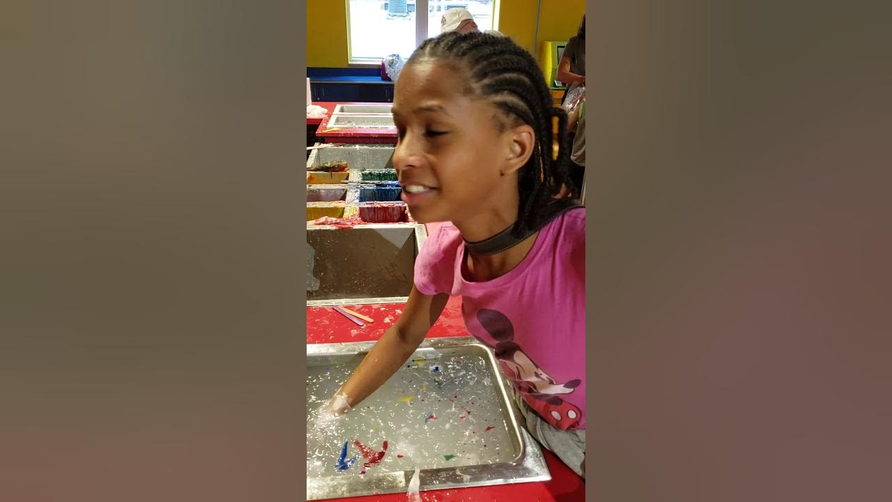 Crayola Experience Wax Hand Dip (A 9 FINGER GAMING PRODUCTION) (BOOTYMAN TV)(Kids Doing Wax Hand