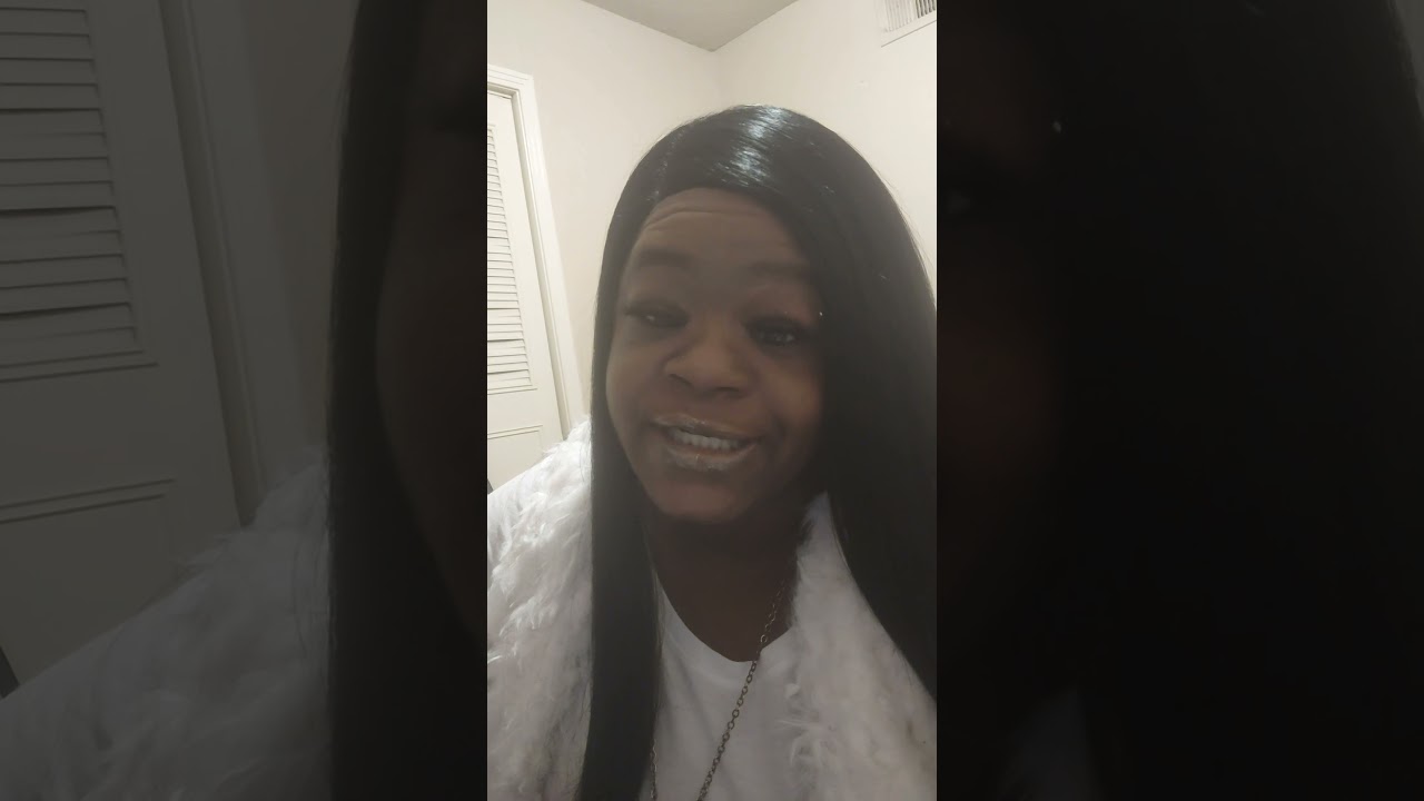 Твой отец теперь знает, кто ты... Не ходи на эту встречу, иначе всё станет ужасно и будут смешанн...