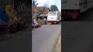 Suara kereta api dan truk pasir #shortsvideo