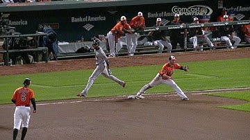 HOU@BAL: Astros challenge out call at first in 7th