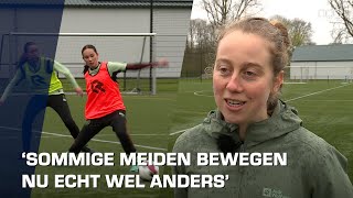 Speciaal pak tegen knieblessures bij voetballende meiden