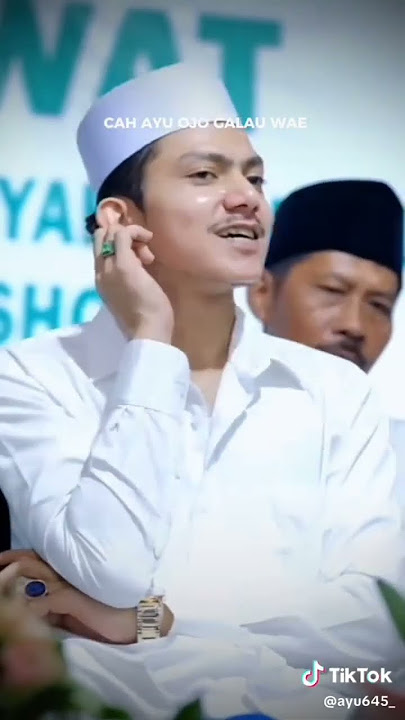 lontong tahu ono lontong sate, cah ayu ojo galau wae ayo sholawatan bareng habib Zaydan bin Yahya