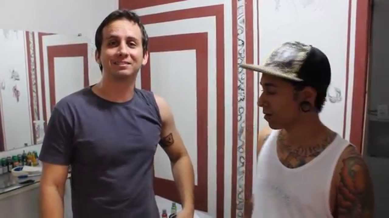 Fazendo uma tattoo do Super Mário com pixels - Ahsefordeu