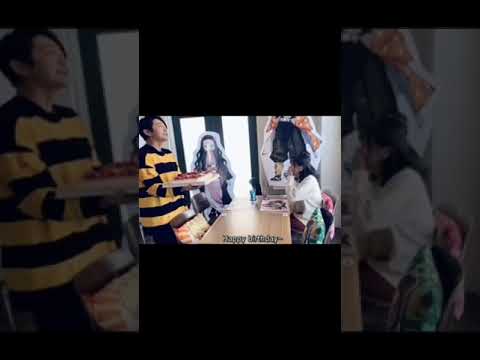 اضحك مع مؤدي صوت زينتسو من قاتل الشياطين
