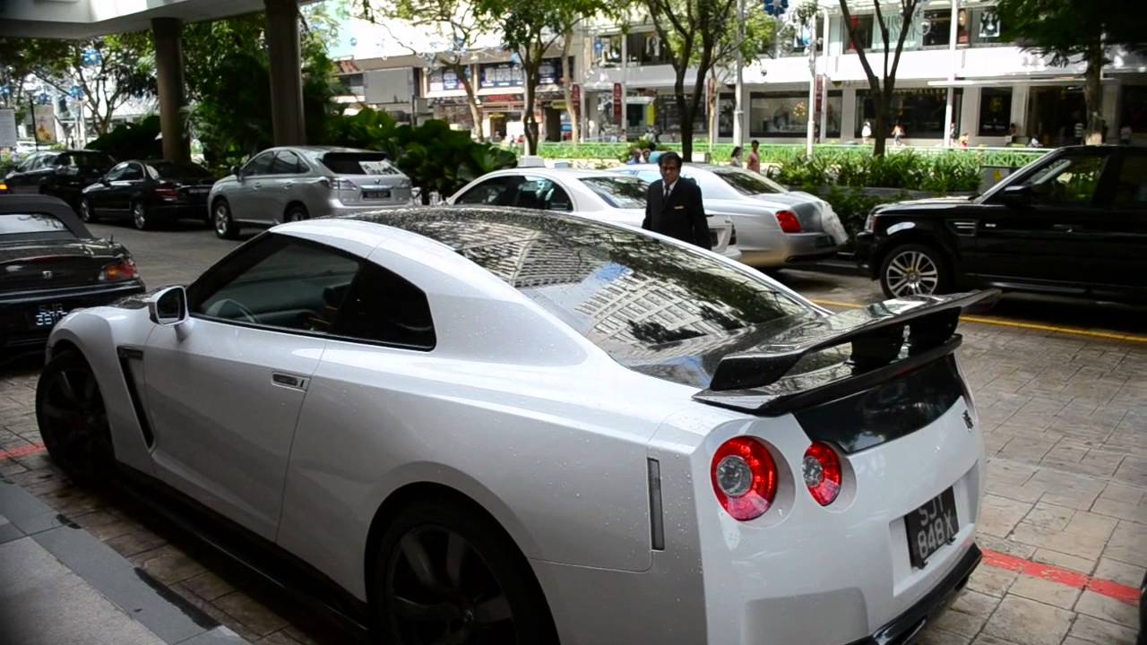 Nissan gtr acceleration