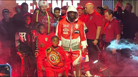 FANS GO INSANE FOR TERENCE CRAWFORD AS HE WALKS OU...
