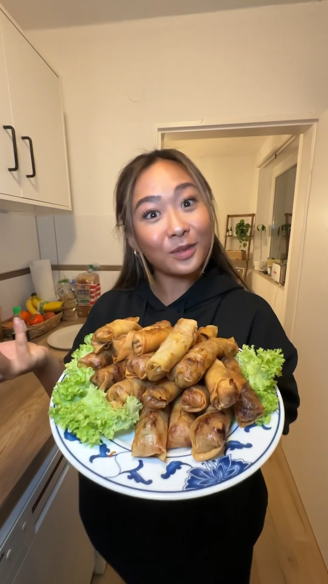 Wir machen die leeckerstem Frühlingsrollen 🤤 - YouTube Wir machen die leeckerstem Frühlingsrollen 🤤 - YouTube