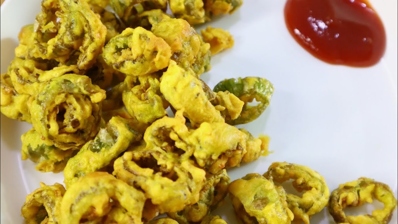 Mirchi ki Chakri | Besan wali Green Chilli Chakri | Mirch Bhajiya ...