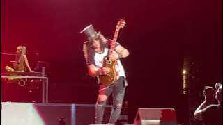Guns N Roses - Slash Guitar Solo ~Albert King’s “Born Under a Bad Sign” Jam~(Singapore 12/11/22)