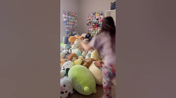 JUMPING INTO A MOUNTAIN OF 745 SQUISHMALLOWS… #squishmallows #fyp