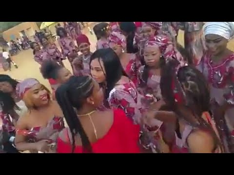 Sabuwar Rawar Rashin Mutunci Da Iskanci Manyan Matan Niger Masu juya Duwawu video 2019