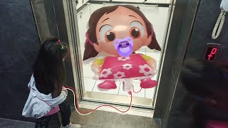 Asansörde Uçan Balon Unutmuşlar Machine Kids Toy Story