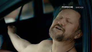 Šokující: Nahý Karel Zima vojíždí ID.4