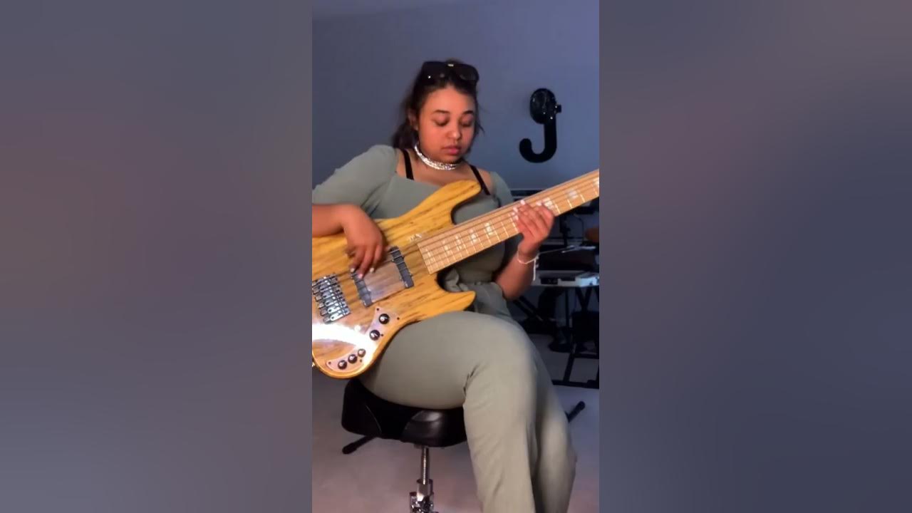 Fly As Me silk sonic bass Cover|Jamie Leigh Schultz |Bruno mars |Solo bass| Music Dose| #shorts Fly As Me silk sonic bass Cover|Jamie Leigh Schultz |Bruno mars |Solo bass| Music Dose| #shorts