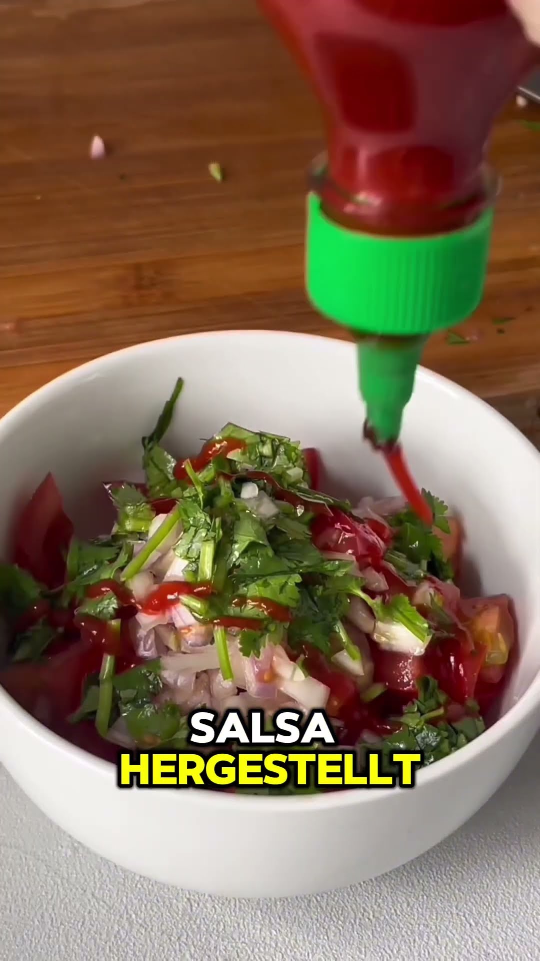 Einfache Mexikanische Burrito Bowl mit Pico de Gallo (Salsa) und ...