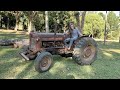 Dando uns pau no trator 50 da Massey Ferguson