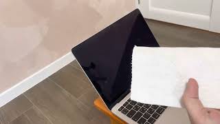 Как протирать экран MacBook от отпечатков пальцев чтобы не было разводов