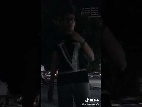 نص الازازه شاربه شفت الصحاب على عيبه ولقيتني فجاه صريح برمي في كلام يوجعهم كريستيانو البلد واحد بس