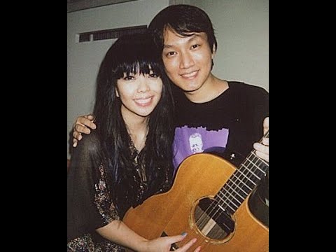 A-Mei – four songs live on HIT FM radio, guitar: Lu Jia-Hong