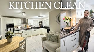 Late Night Kitchen Clean | Evening Kitchen Cleaning Routine |Cleaning Motivation UK by At Home With Chelle 5,218 views 3 months ago 16 minutes