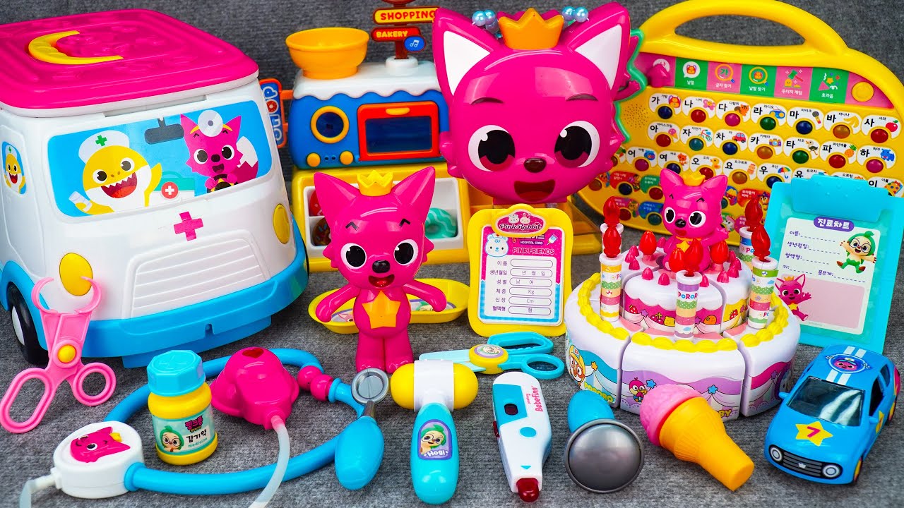 Pinkfong & Barbei Family Outdoor Party Pinkfong visits Doctor🚑 Ambulance Playset ASMR | Review Toys
