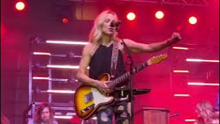 Sheryl Crow — Real Gone LIVE @ Live on the Green in Nashville, TN (09/01/2022)
