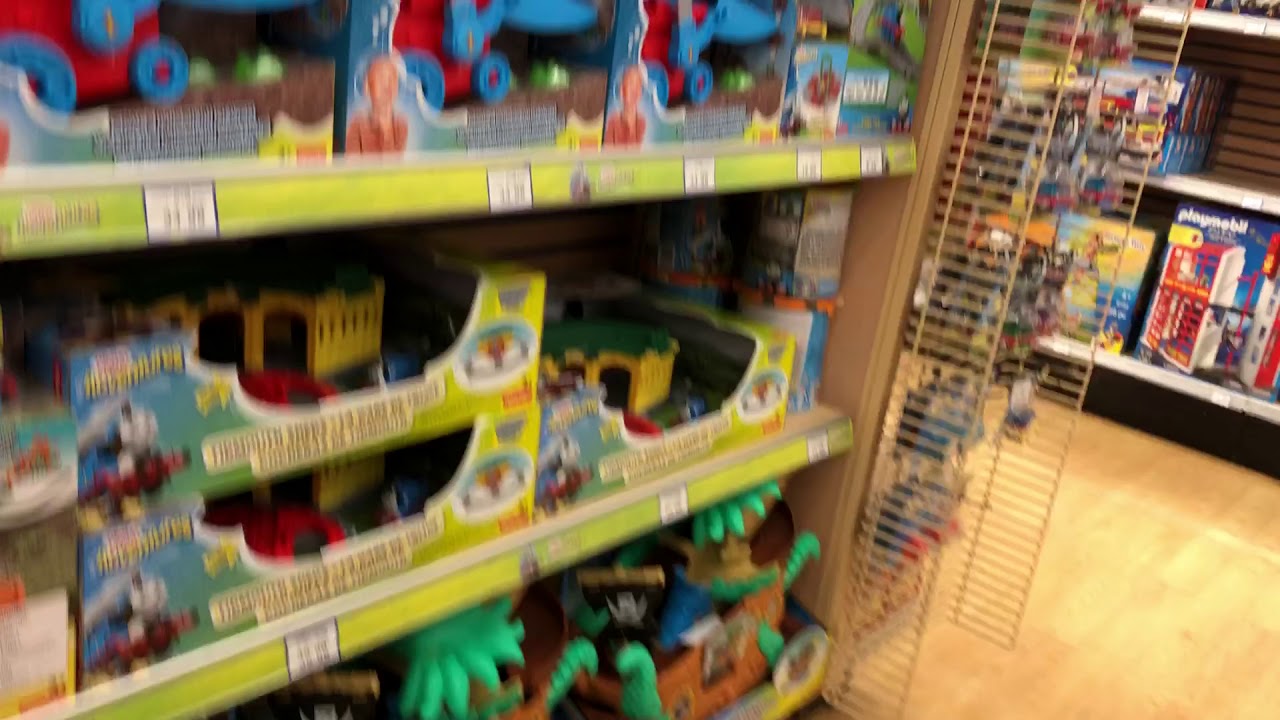 Toys R Us in St Catharines, Ontario, Canada 🇨🇦🎮🥁🎁 YouTube