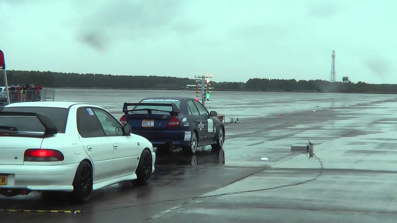Crazy Mitsubishi Evolution VI 6 on the drag strip @ Scooby Shootout Oct 2010