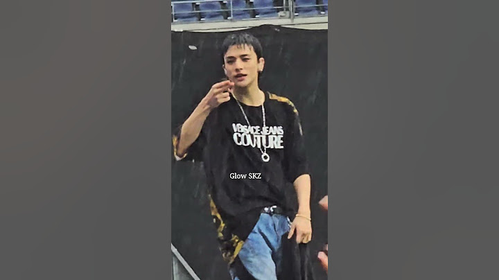 Stray Kids dominATE_Paris Day 2 또 비와 😂 현진이 혼자 우산 안 쓰고 사첵 중