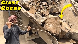 👹🔝Top BiG Rock  Crusher  Machine A Giant in Action”Big Rocks Crushing:A Powerful Process.