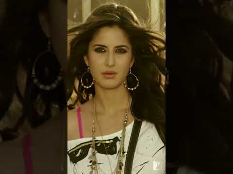 Dhunki dhunki laage🎵 | #katrinakaif #merebrotherkidulhan #nehabhasin #dance #party #yrfshorts