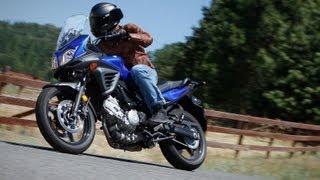 2013 Suzuki V-Strom 650 ABS - 650cc Street Twins Shootout - MotoUSA screenshot 5