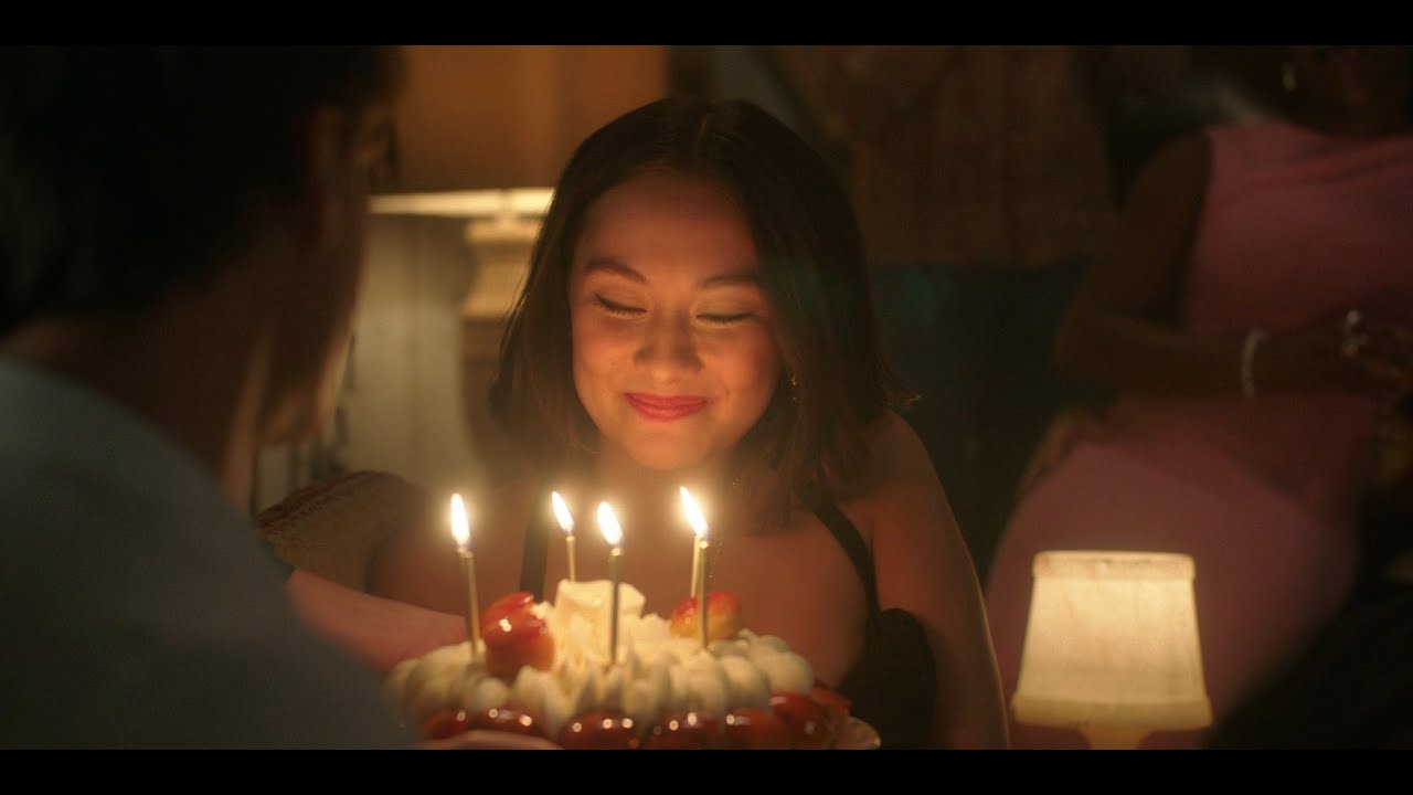 Belly's Birthday in Paris | The Summer I Turned Pretty | S3 Ep11