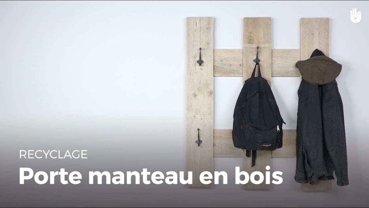 Créer un porte-manteaux en bois vissé au mur