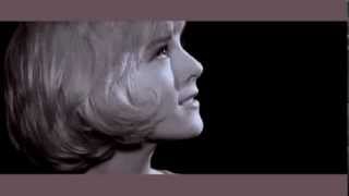 Video thumbnail of "Sylvie Vartan ~ La Plus Belle Pour Aller Danser"