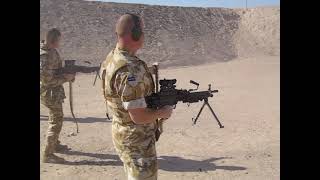 British Soldiers Test out the FN Minimi in Iraq Operation Telic 7
