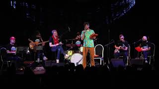 The Horne Section and Ivo Graham - The Champion Takes It All (Taskmaster Redemption song)