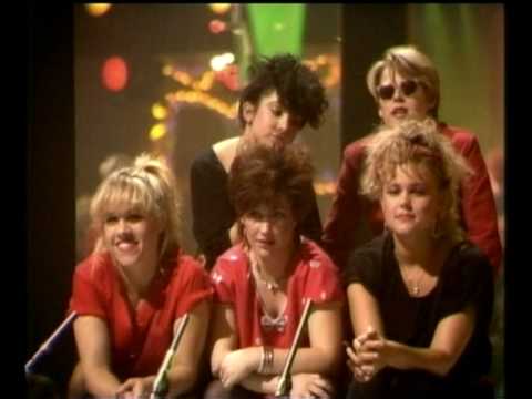 Go Go's interview 1982 Countdown Australian TV Bel...