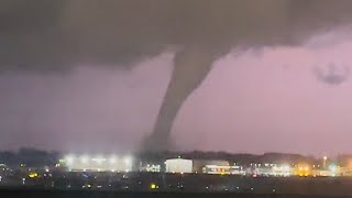 Rare February Tornado and Power flashes in Gary, Indiana 02/27/2024