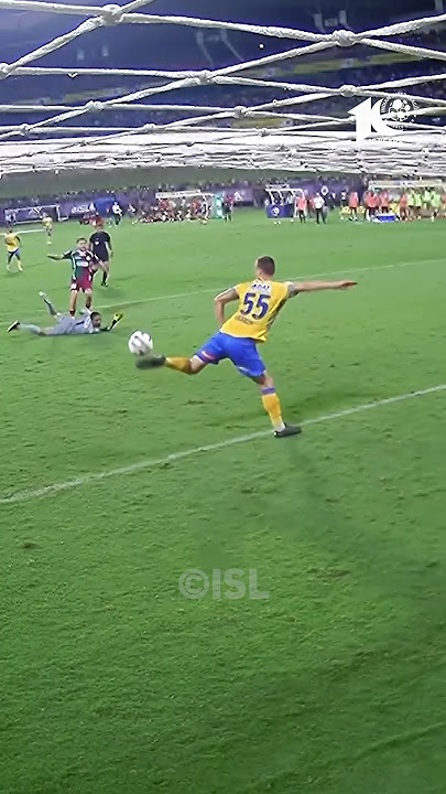 #MarkoLeskovic the last man S̶T̶A̶N̶D̶I̶N̶G̶ FLYING! 🥵👀 | #ISL #ISL10 #shorts