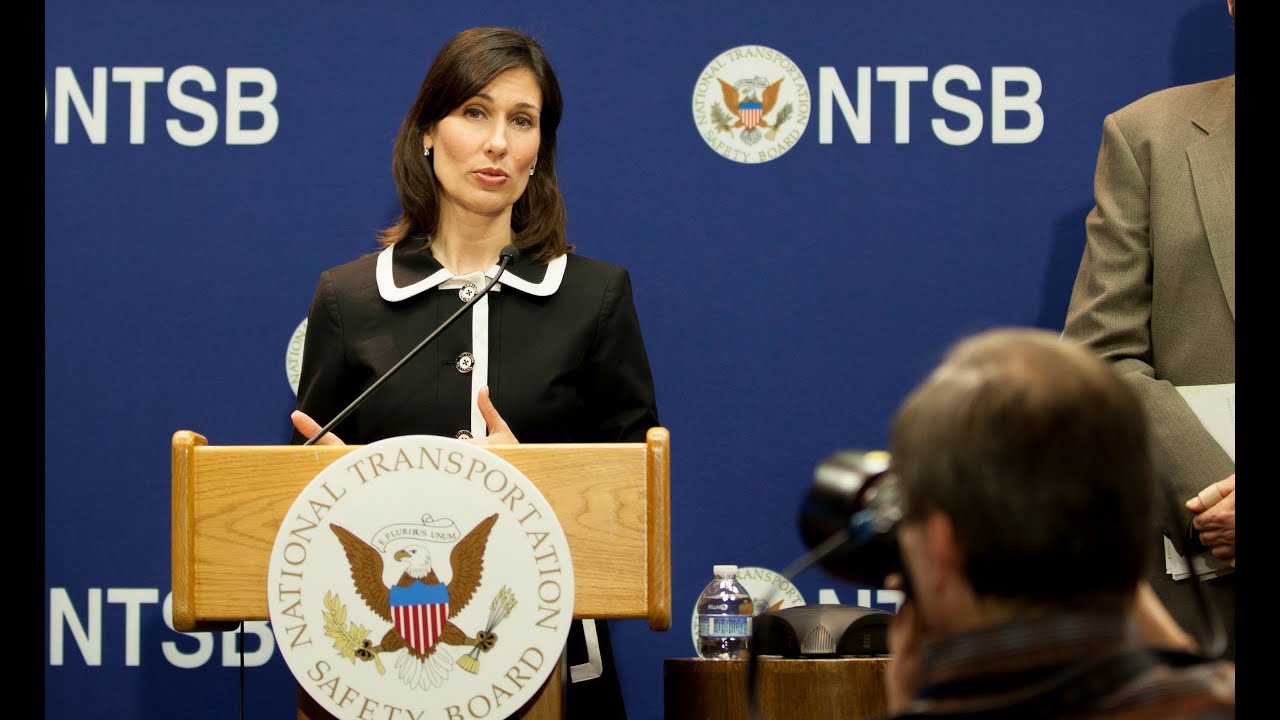 Chairman Hersman briefs the media on the JAL Boeing 787 battery fire investigation, 2/7/13.