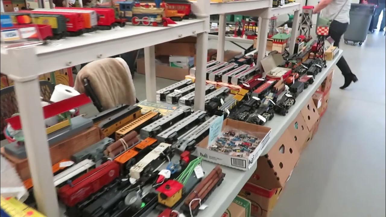 TRAIN SHOW IN TULARE CALIFORNIA MAKE COMMENTS YouTube