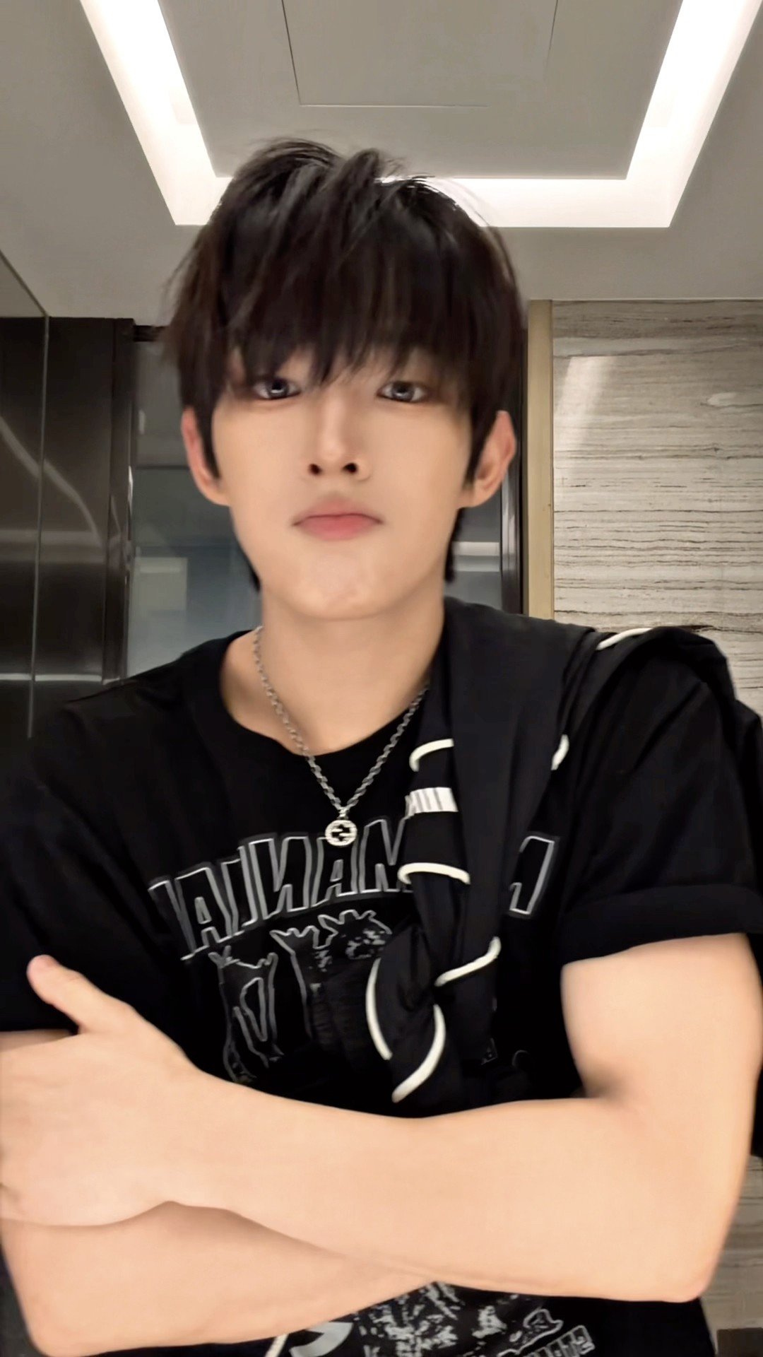 No face? #AHOF #아홉 #STEVEN #스티븐 - YouTube