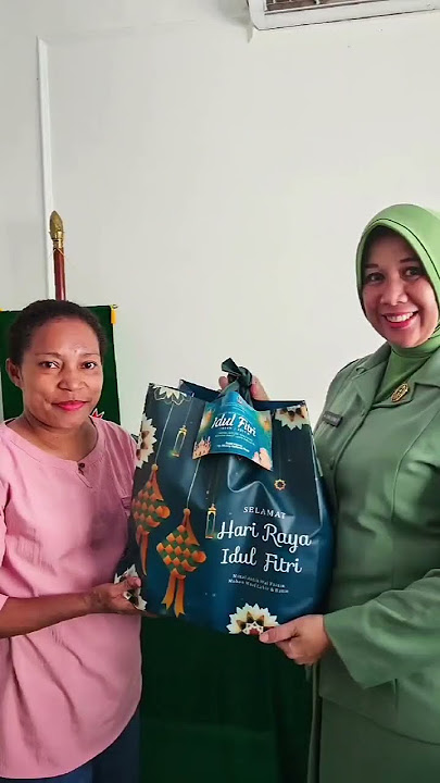 Berbagi Bingkisan Lebaran Persit Kartika Chandra Kirana Ranting 3 Ajen Cab III PD XVII/Cenderawasih